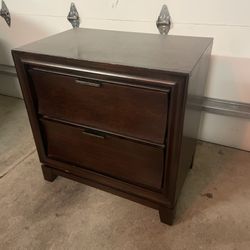 WOOD 2 Drawer nightstand