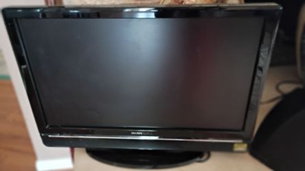 Hannspree flat screen TV - 24x16 - has  remote