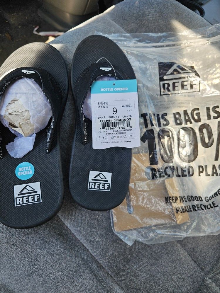 Reef Women's Sandal With Bottle Opener