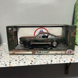 1966 Ford Mustang Gt figurine collectible