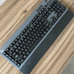G613 Logitech Lightspeed Wireless RGB Mechanical Gaming Keyboard