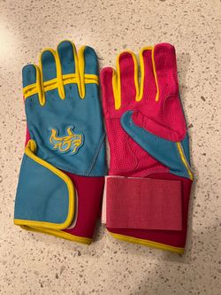Batting gloves