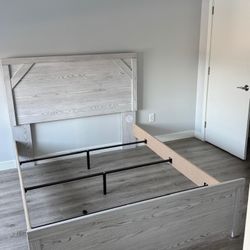 Queen Bedframe