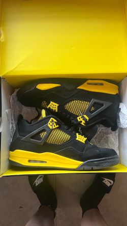 Jordan 4 mustard