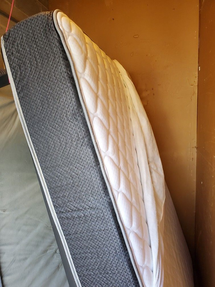 2 Very Clean Mattresses Full And Queen And The Base For The Full for