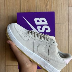 Nike Air Force 1 Low SB