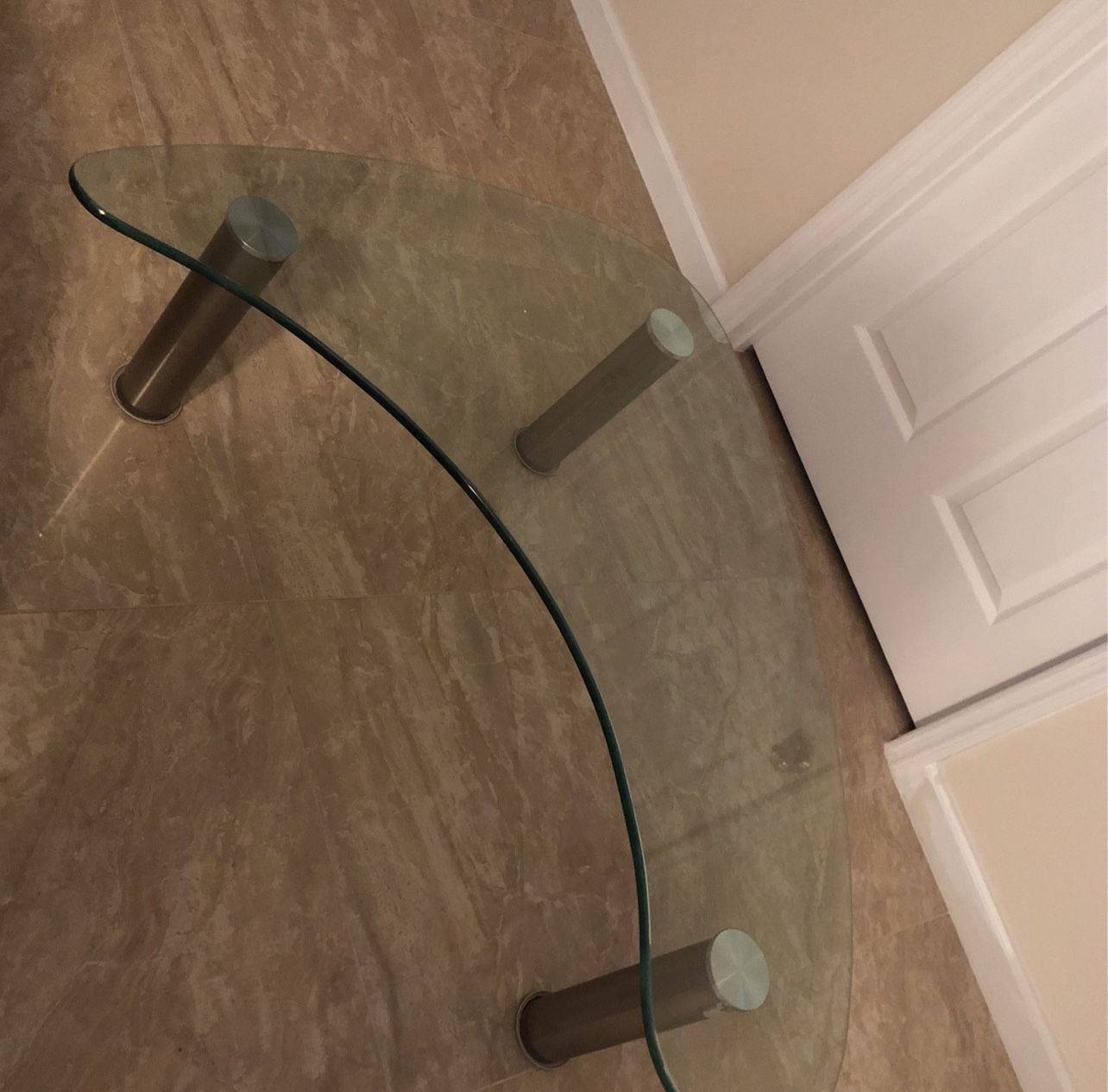 Beautiful Glass Coffee Table With 3 Legs,