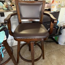 Swivel bar stool (2)