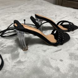NEW Heels 👠 Us Size 7 