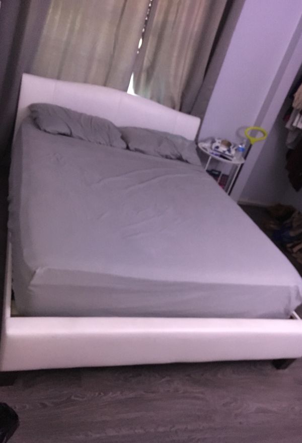 Belfair White 3 Pc Queen Bed Rooms To Go For In Fort Belfair White 3 Pc Queen Bed Rooms To Go