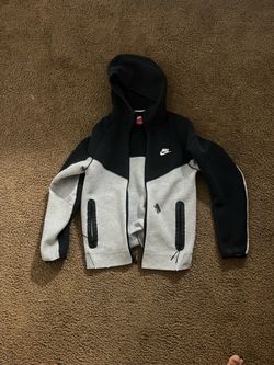 Nike Tech S