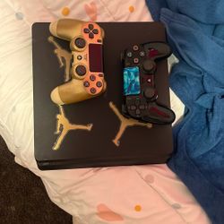 PS4