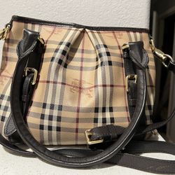 Burberry Purse 