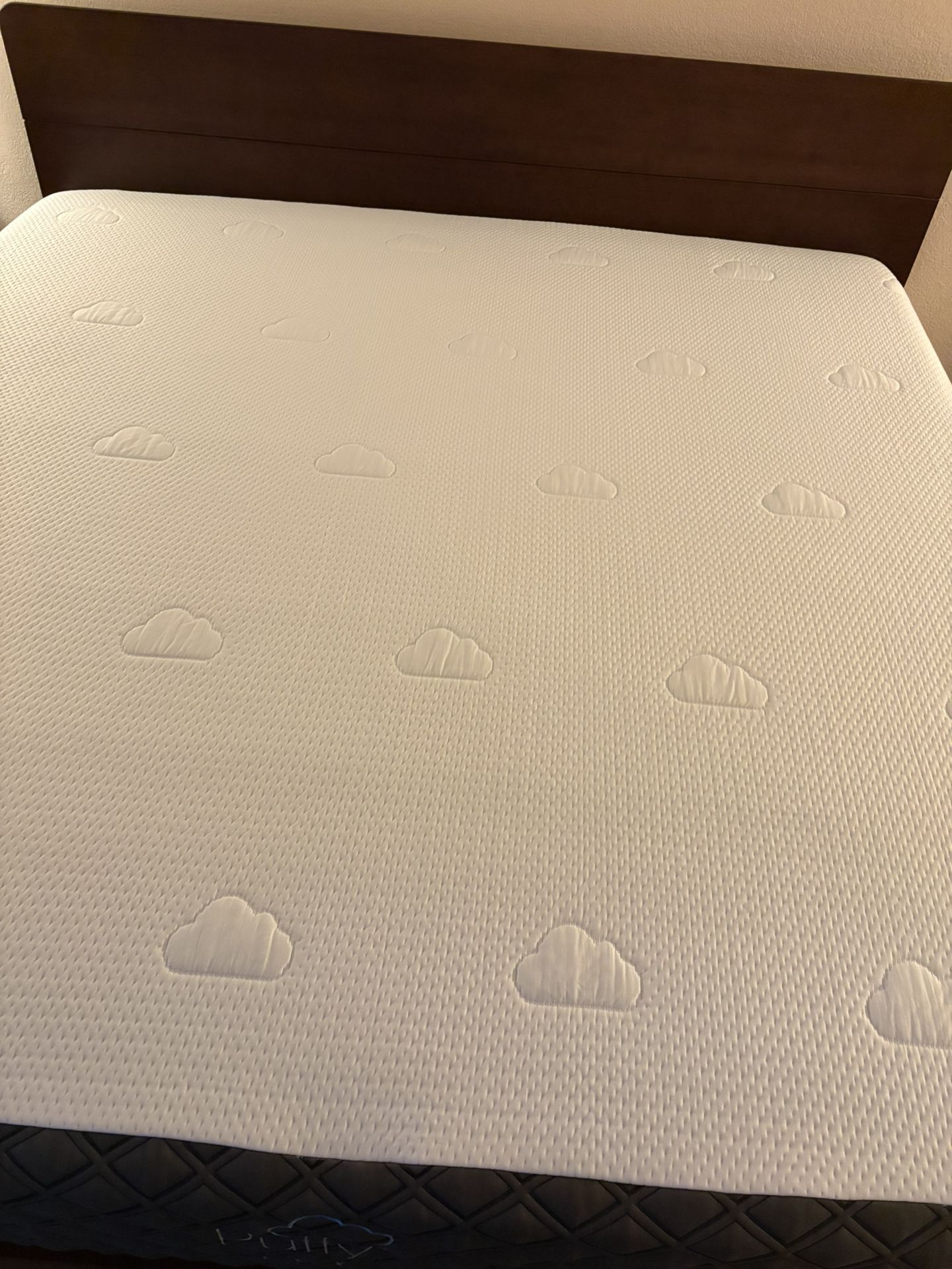 Puffy Lux hybrid King mattress