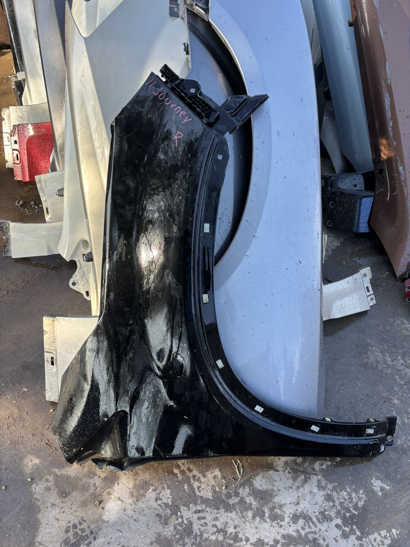 2011 Dodge Journey RH Fender 