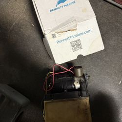 Bennett Trim Tab Pump For Boat