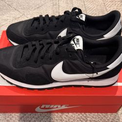 Nike Air Pegasus 83