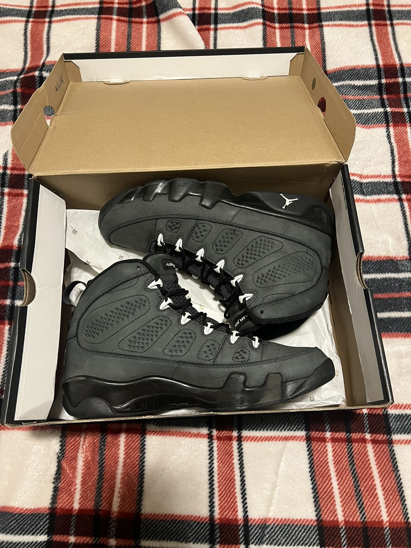 Jordan 9 Anthracites Size 10 2015