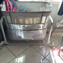 Bassinet In Great Condition 