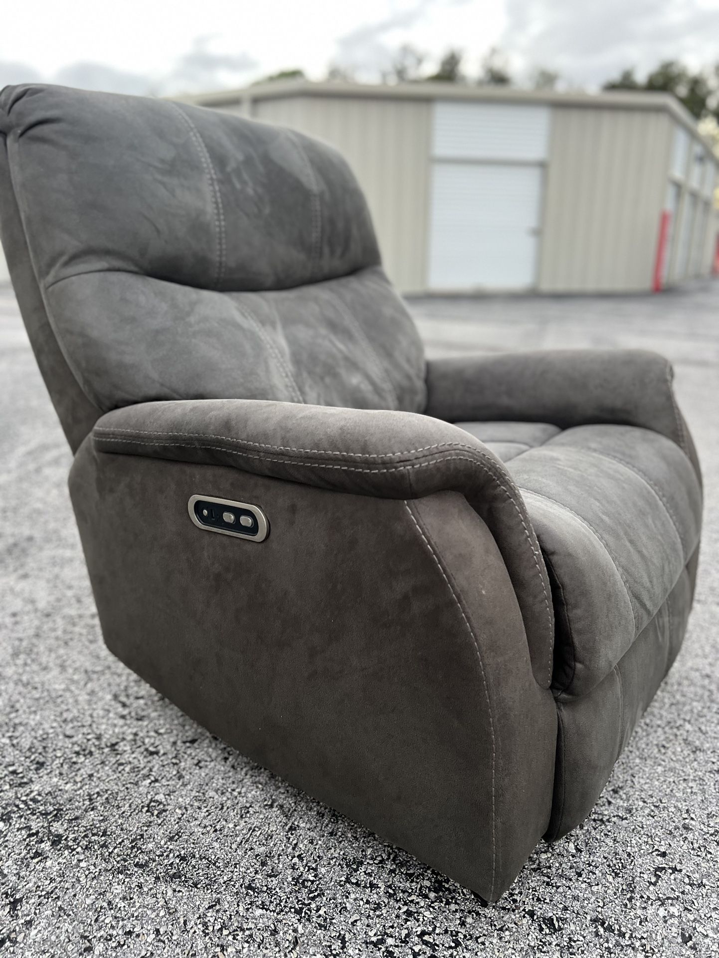 Electric Rocking Recliner