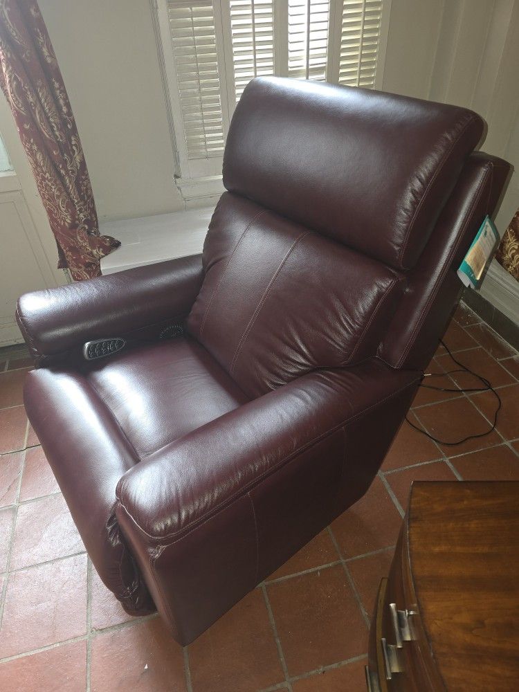 Brand New Lazy Boy Electric Recliner