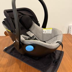 Clek Liing infant car seat 