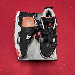 Jordan 4 Bred