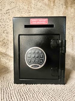 Safe  / Caja Fuerte.  NEW.