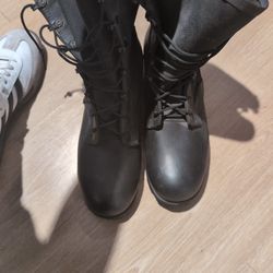 Altama Black Jungle Boots 