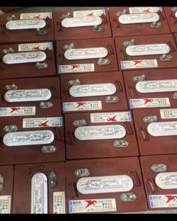 From the 6volt group of 210AH of the trojan brand, new battery, 1 year warranty