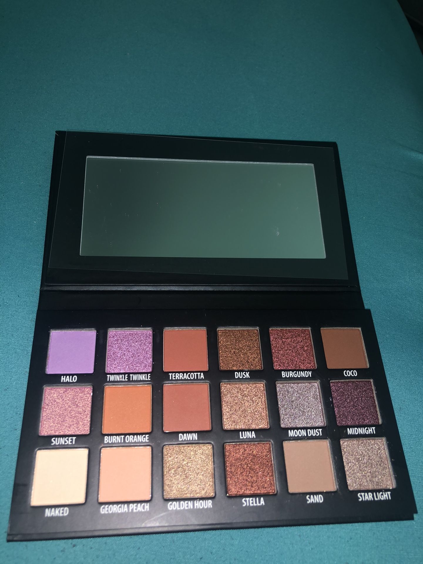 Night Eyeshadow Palette