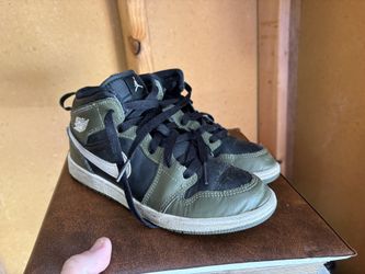 Air Jordan 1 Mid PS "Medium Olive"