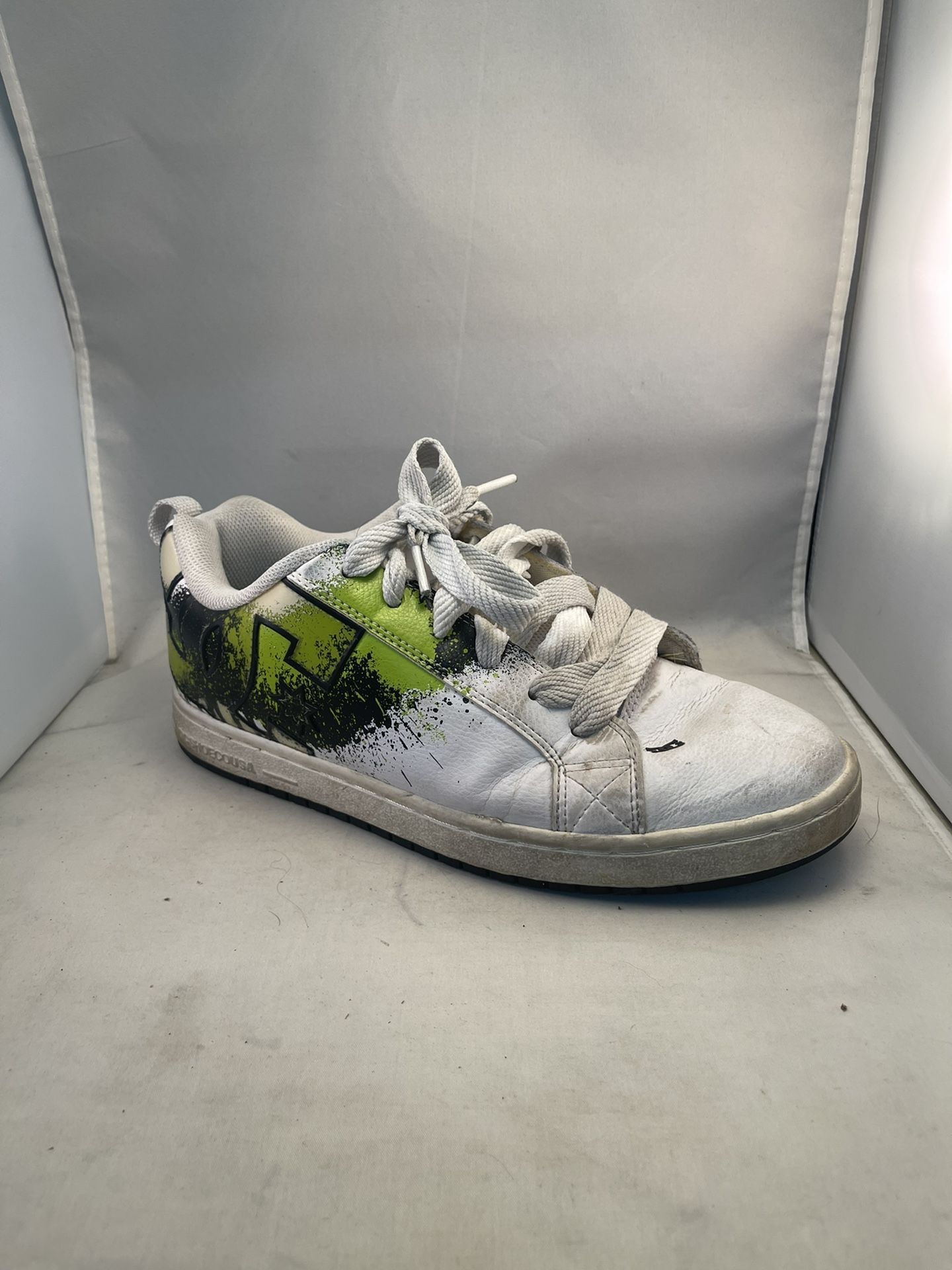 DC Court Graffiti Skateboarding Or Casual Shoes