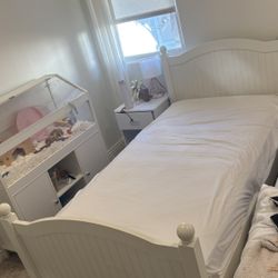 Pottery Barn,  Catalina Bed Twin