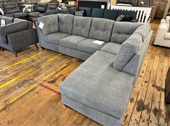 Upgrade your living room today with this stunning Ashley sectional — now ONLY $798! 😱