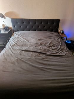 Queen Size Bed full setup