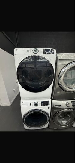 Ge Washer and Dryer Set / Lavadora y Secadora