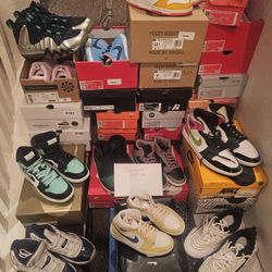 Huge Lot of 40 pairs of Shoes Nike, Jordan, Air Force, Dunk, Yeezy, Retro