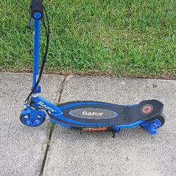 Like New Scooter Electric 