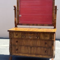 Antique Dresser/mirror