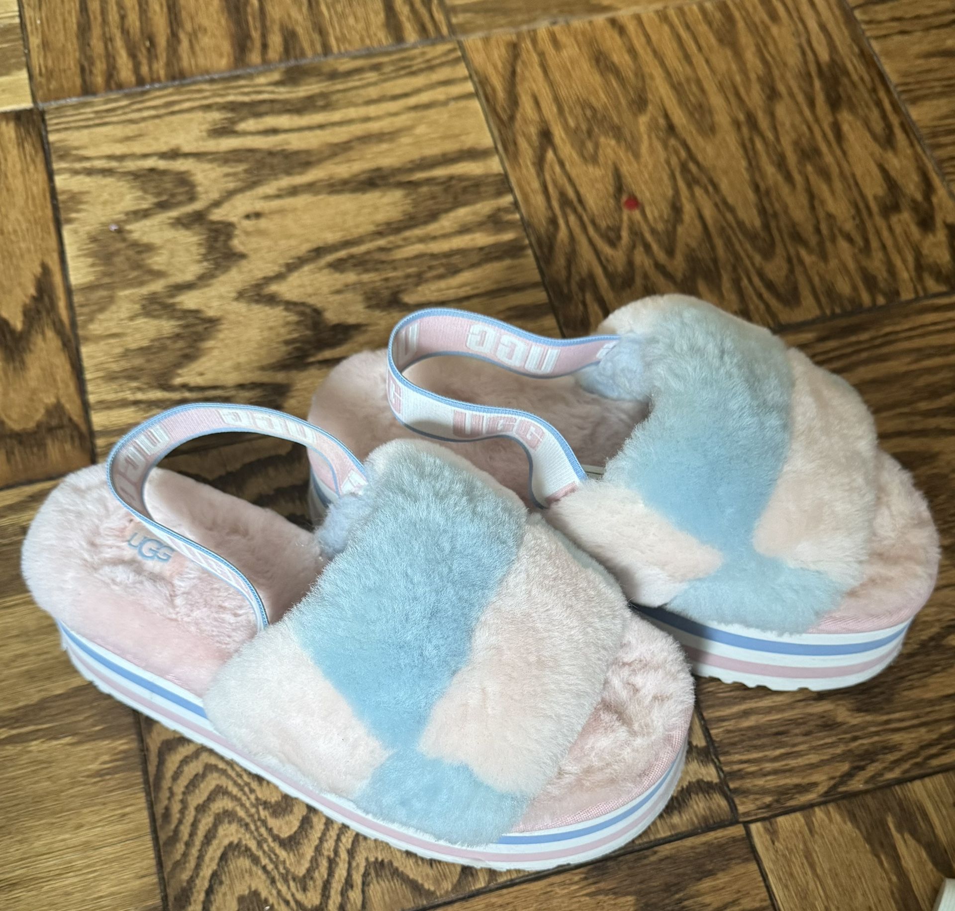 UGG FLUFF YEAH DISCO CHECKER SLIDE PRIDE PASTEL STRIPE SANDAL US 8 / EU 39 /UK 6