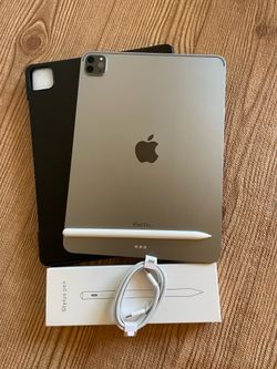 iPad Pro 11” (M2 chip / 2022 model) 4th Generation 128GB with  keyboard case and stylus pen