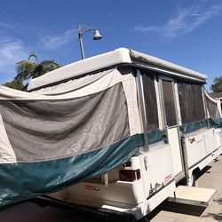 Coleman Fleetwood pop up camper