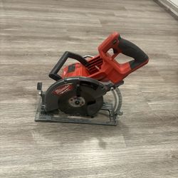 Milwaukee Skillsaw 