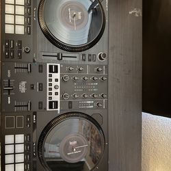 Hercules Inpulse T7 DJ controller