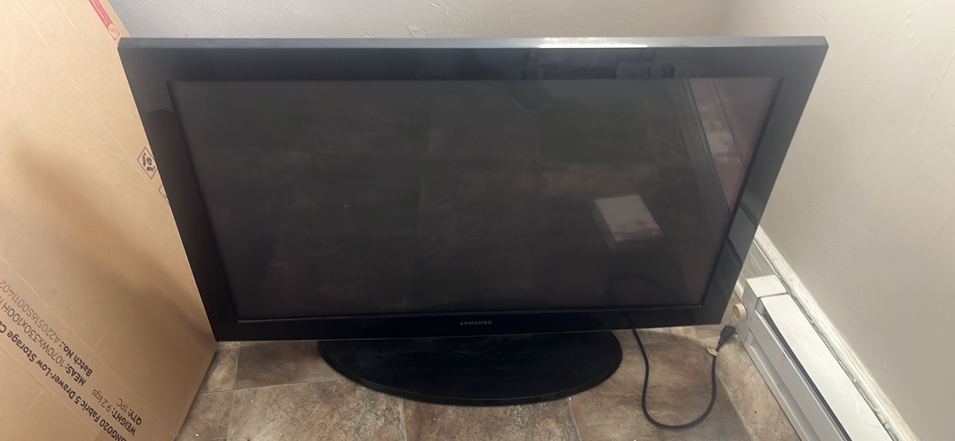 Samsung TV (no remote)