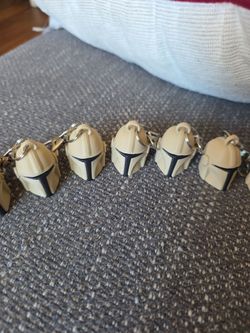3D printed mandalorian helmets keychains