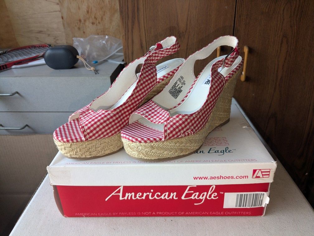 American Eagle Red Wedges