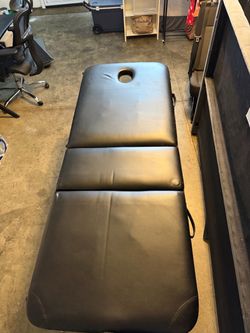 The Merax Portable Aluminum Massage Table