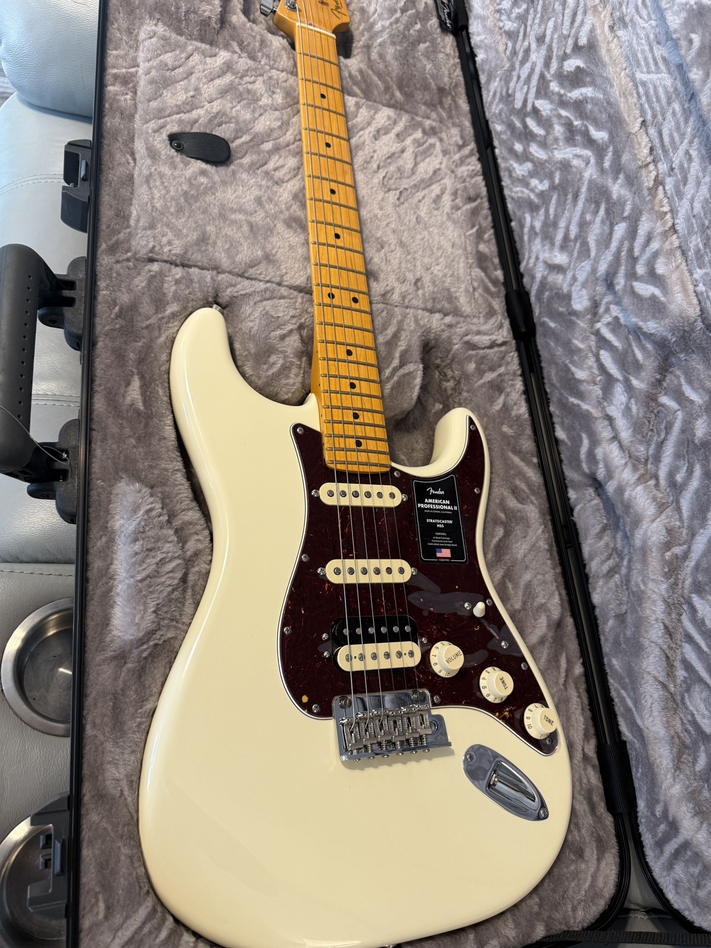 FENDER STRATOCASTER AMERICAN PROFESIONAL ll